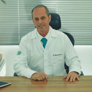 Dr. Ricardo Tavares