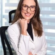 Dra. Laura Martins Giraldi 